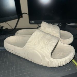 Adidas Adilette 22 Slides - (Aluminum) Size Men’s 11